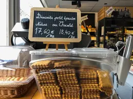 368-biscuit-locaux-au-petit-epeautre-nature-et-chocolat-1.webp