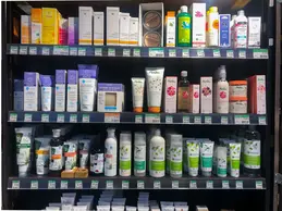 368-cosmetique-soins-reparateur-levre-mains-pied-corps.webp