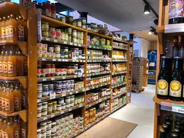 368-epicerie-salee-bio-frais-sympathique-dejeuner-lille-solferino.webp