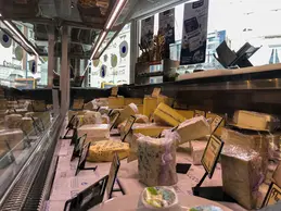 368-reblochon-rosuefort-aop-pecorino-dop-ossau-iraty-morbier-aoc-burrato-brillet-savarin-tomme-de-1.webp